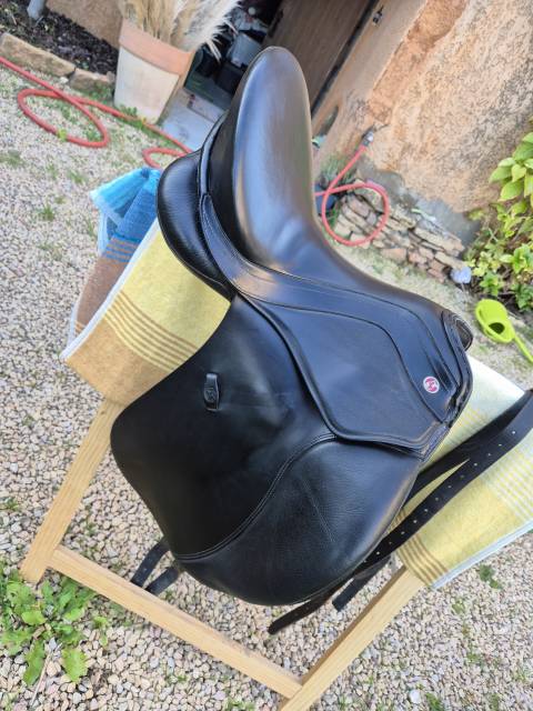 Selle Dressage cuir