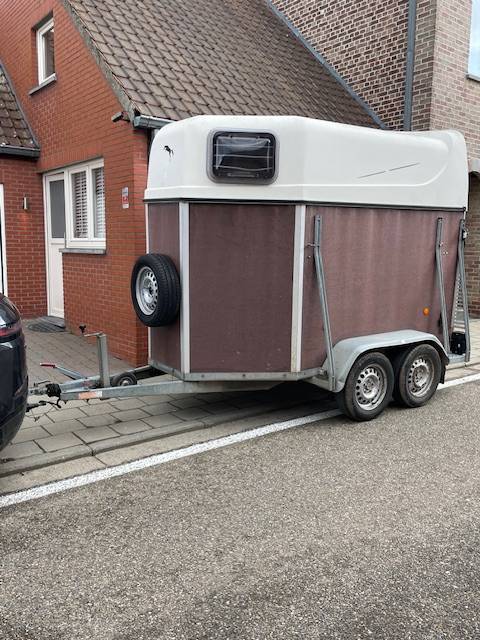 Van 2 chevaux à vendre