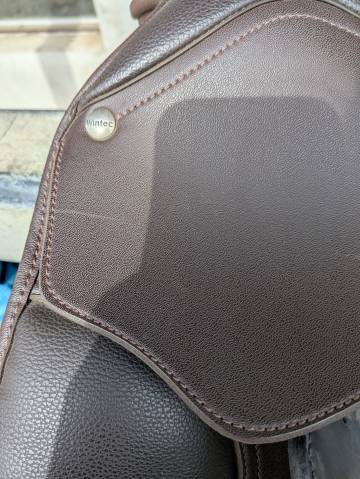 Wintec 500 Hart Wide brun 17" &eacute;tat neuf 