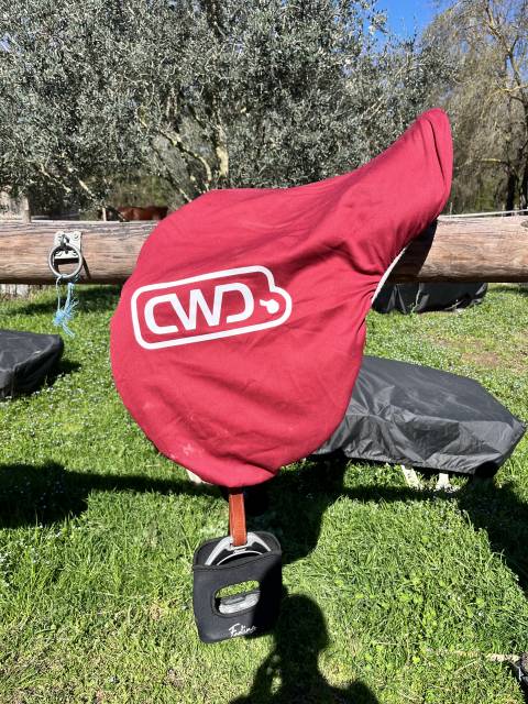 Selle CWD mademoiselle Taille 17,5 Ann&eacute;e 2021