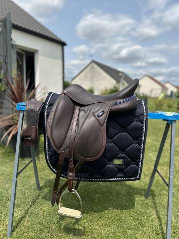 Selle dressage Devoucoux