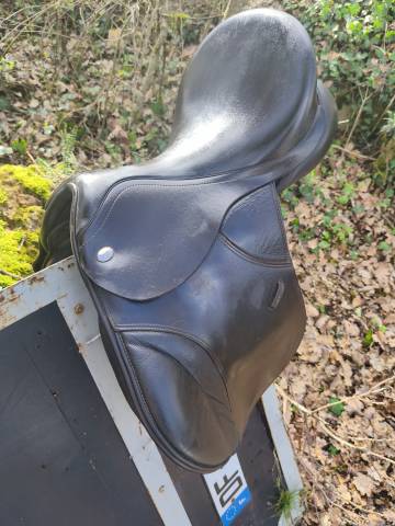 Selle thorowgood t8 GP haut garrot brune 17 pouces 