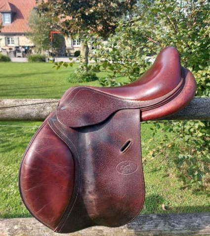 Selle jump'in très bon état 