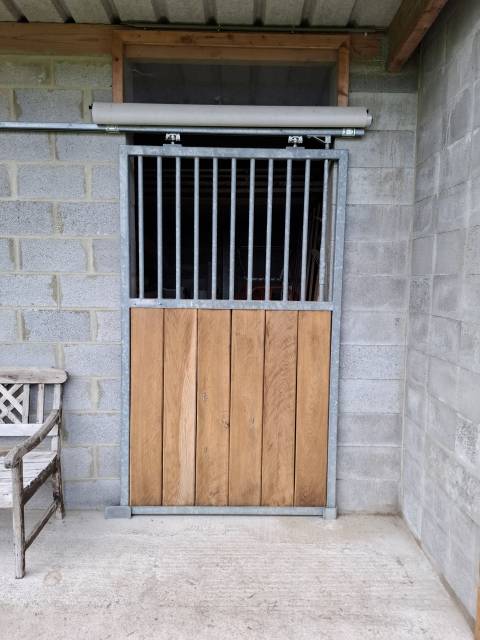 Portes box &agrave; chevaux &agrave; vendre 
