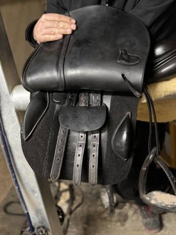 Selle &agrave; vendre - 17,5"