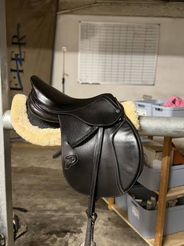 Selle à vendre - 17,5