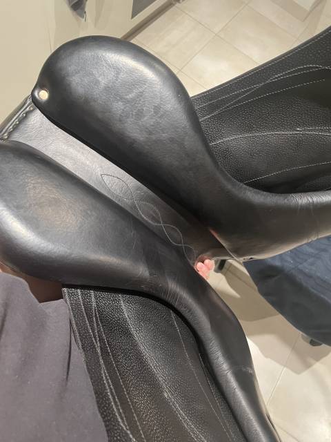 Selle Dressage Antares Cadence 18&rsquo;