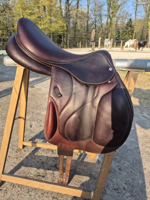 Selle Devoucoux Chiberta O 18"