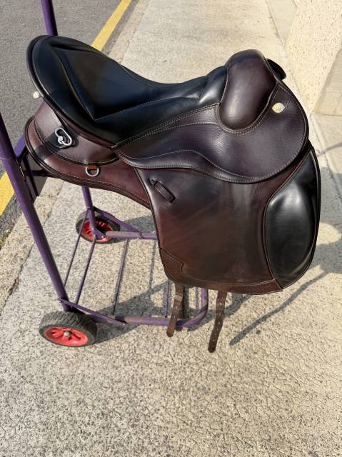 Selle de randonnée prestige atena