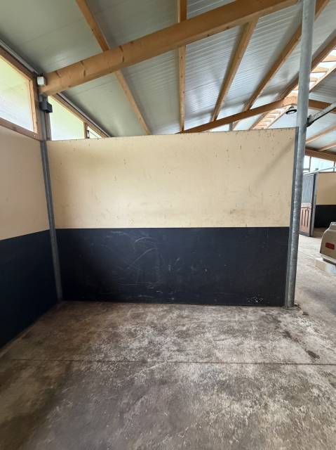 Porte de boxe et cloison Ecurie CLABEL 