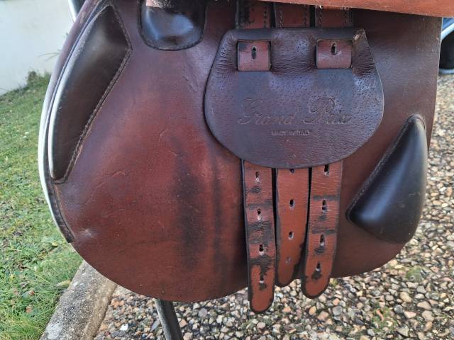 Selle EQUIPE mod&egrave;le Grand Prix