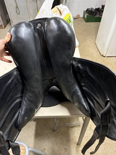 Selle Startrekk dressage &ndash; DOS COURT &ndash; avec 4 arcades