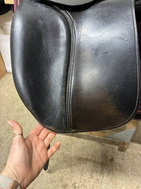 Selle Startrekk dressage &ndash; DOS COURT &ndash; avec 4 arcades