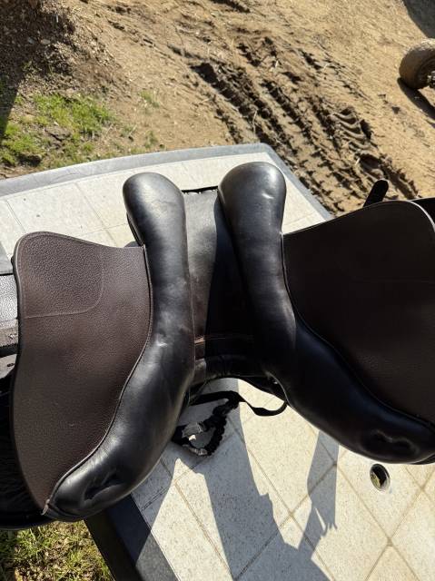 Selle mixte 17,5 pouces 