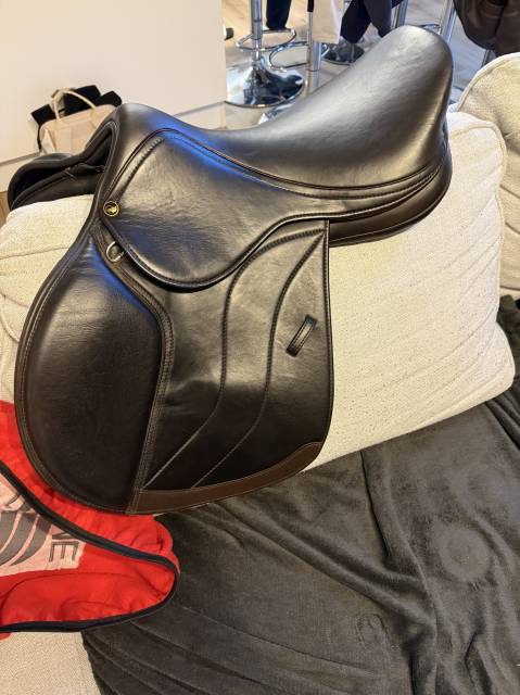 Selle mixte 17,5 pouces 