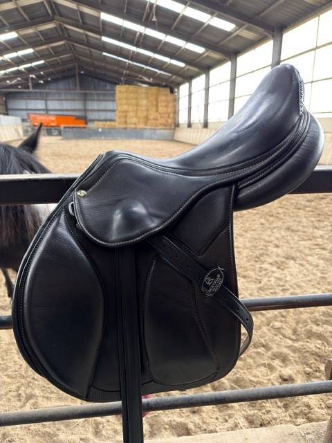 Selle Acavallo Taille 17 Arcade r&eacute;glable