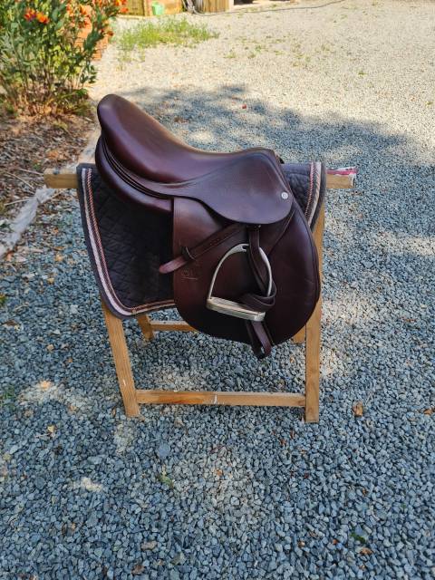 SELLE CWD SE03
