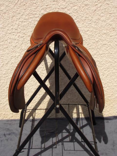 Selle Butet Doubl&eacute;e Veau  17'5 excellent &eacute;tat 