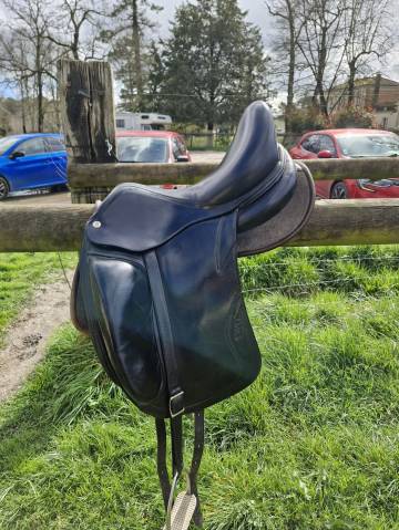 Selle de dressage CWD