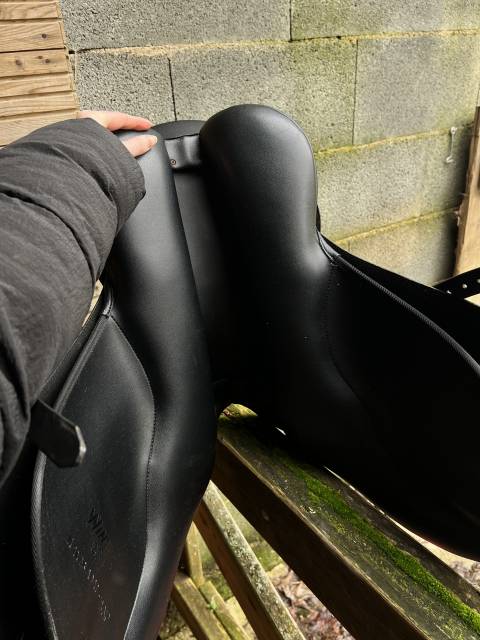 selle Wintec 250 AP (All Purpose) en parfait &eacute;tat.