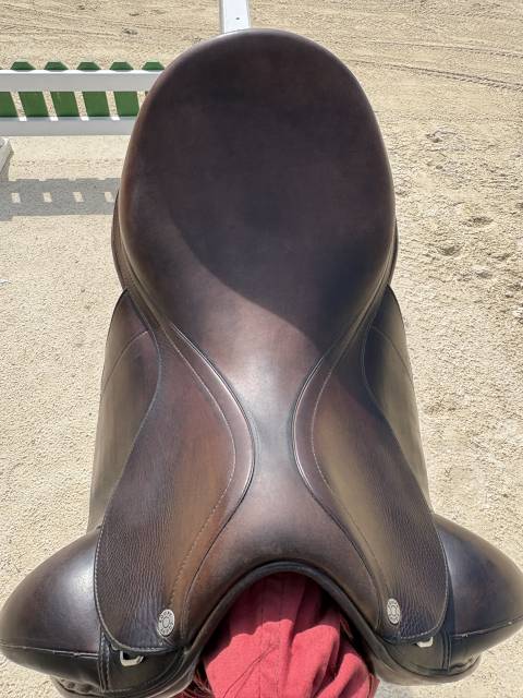 selle de dressage &eacute;quipe 