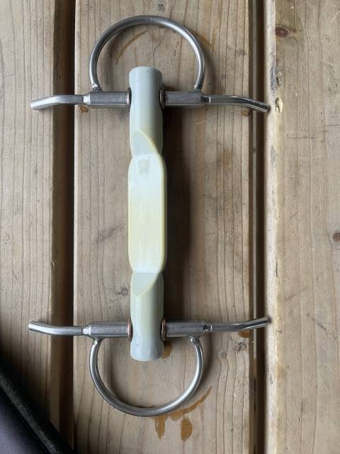 Mors aiguille Beris papillon