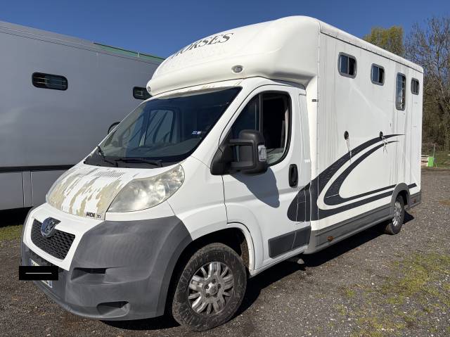 Camion equi-trek modèle sonic