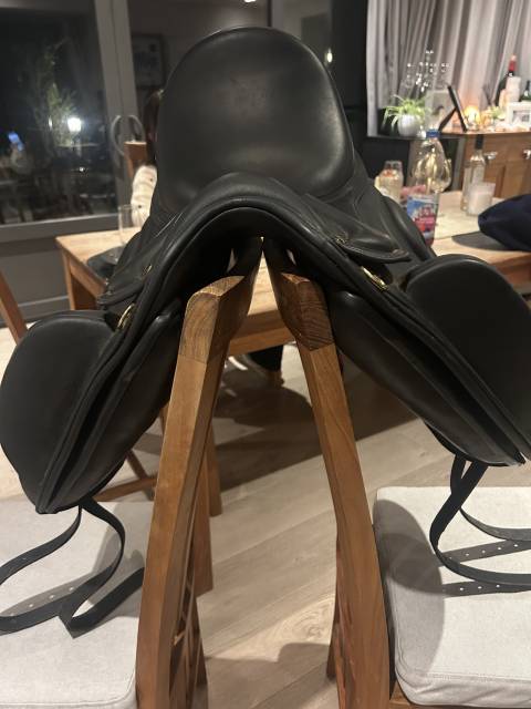Selle dressage zaldi castel