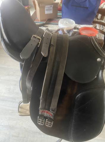 Vend selle cuir 18 pouces