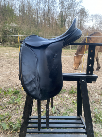 Selle de dressage bates caprilli close contact 17 pouce