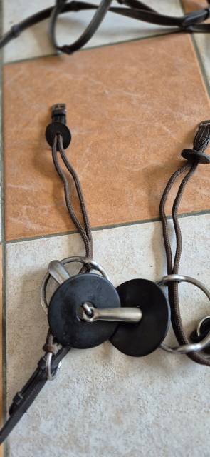 Mors releveurs avec renes