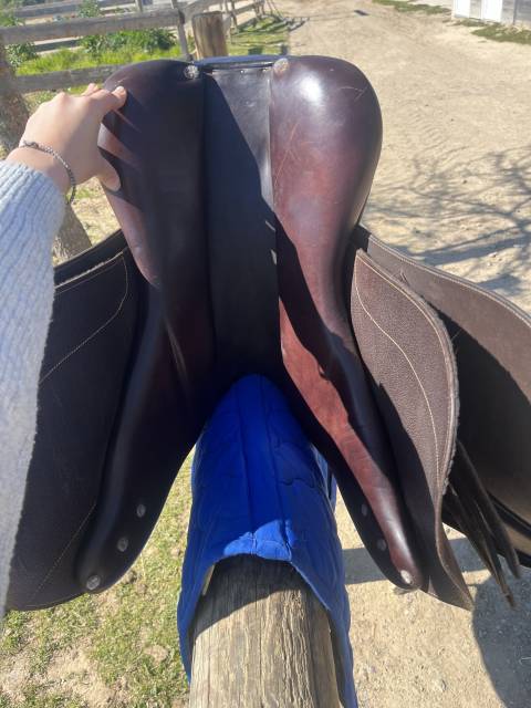 Selle &Eacute;ric Thomas en cuir marron 17&rsquo;