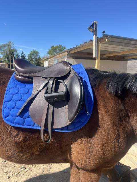 Selle &Eacute;ric Thomas en cuir marron 17&rsquo;