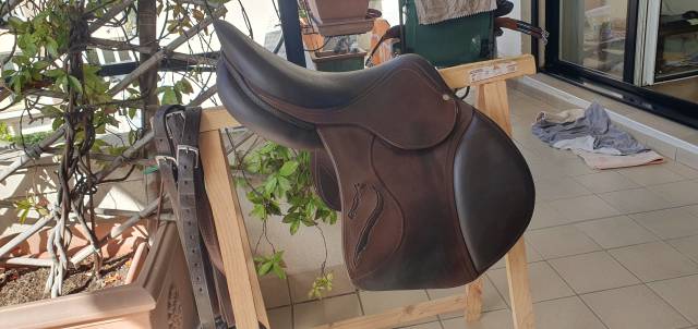 Selle&nbsp;neuve ANTARES OBSTACLE CONNEXTION GRAINE/17 pouce