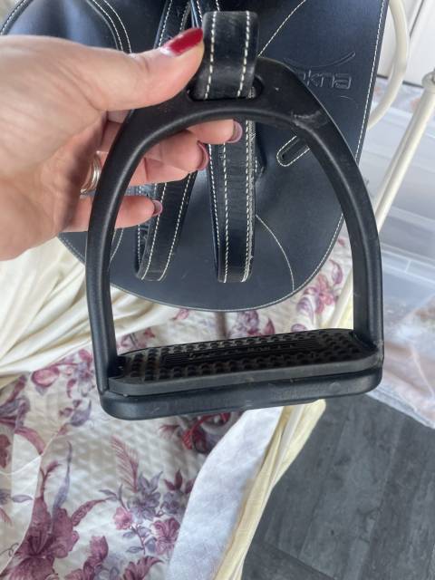 Selle 15,5 pouces Tekna 