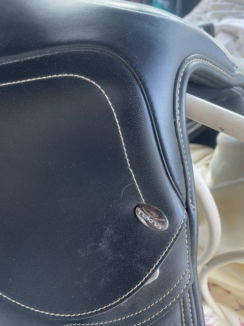 Selle 15,5 pouces Tekna 