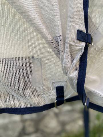 Couverture anti-mouche 