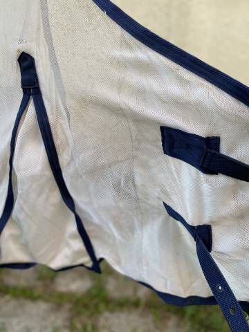 Couverture anti-mouche 