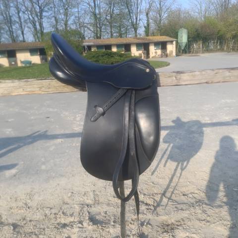 Selle de dressage Henri de rivel 