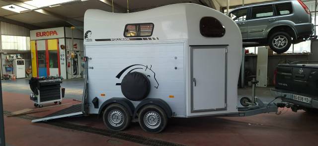 Van 2 places comme neuf