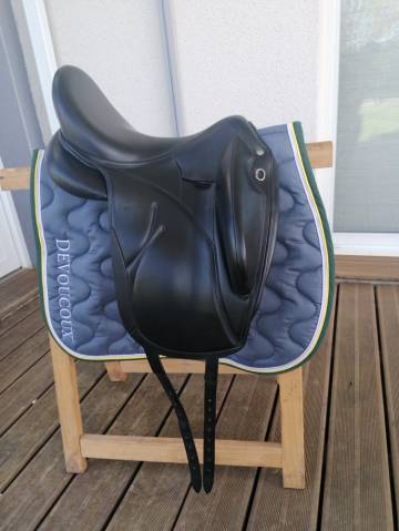 selle dressage Devoucoux makila lab
