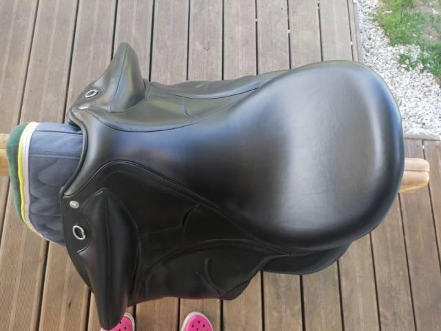 selle dressage Devoucoux makila lab