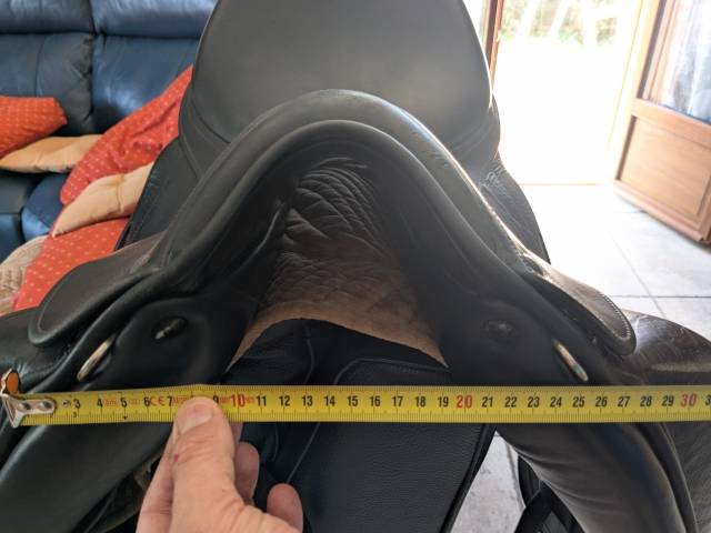 Selle de dressage 17 pouces