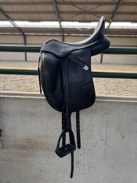 Selle de dressage Bates Isabelle Werth