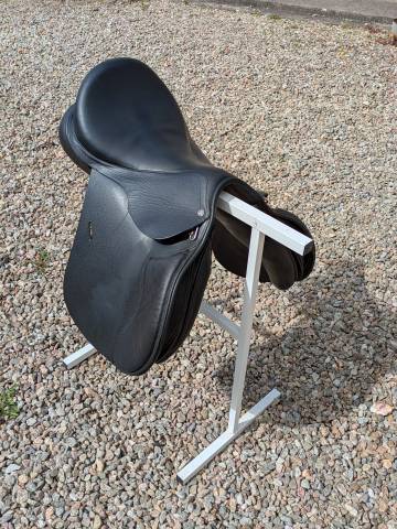 Selle Cavaletti mixte cuir 17"