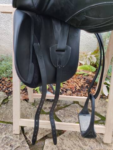 Selle dressage 17,5
