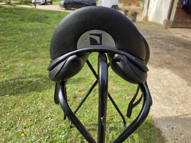 Selle de dressage Childeric DPL