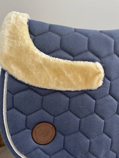 tapis &eacute;quitation bleu felix buhler