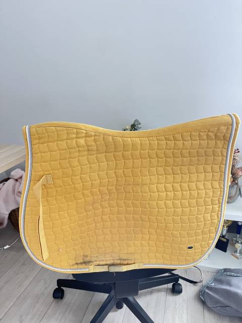 tapis jaune felix buhler