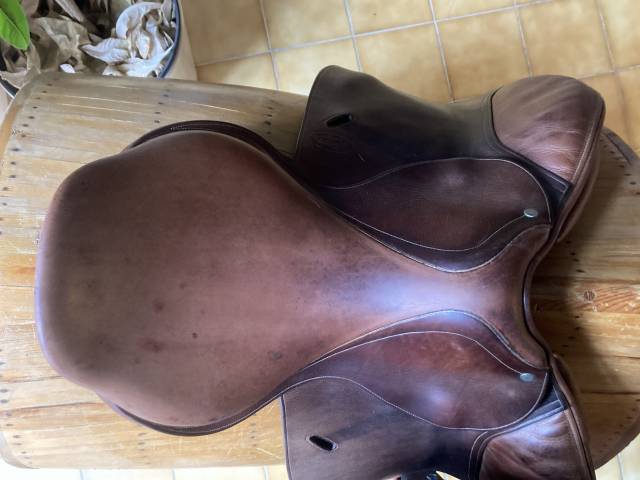 Selle d&rsquo;&eacute;quitation &agrave; vendre &ndash; Tr&egrave;s bon &eacute;tat